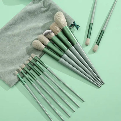 13 Soft Fluffy Makeup Brushes